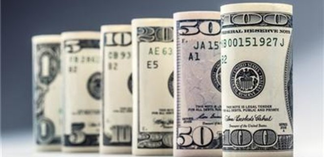 Торги на межбанке: доллар потерял 7 копеек - Фото