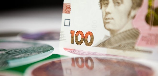 НБУ начал изымать ряд банкнот, их заменят монетами и деньгами нового образца - Фото