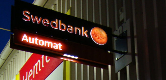 Swedbank признал, что в его эстонском филиале отмывали деньги - Фото