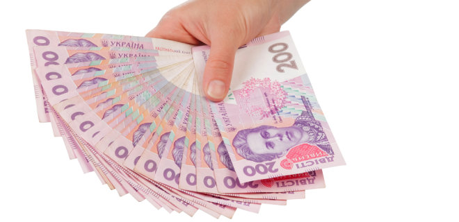 Украинцы задекларировали вдвое больше доходов, чем год назад - Фото