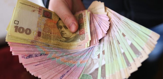 Украинцы назвали нормальный для них уровень доходов, которого им хватит на месяц - Фото
