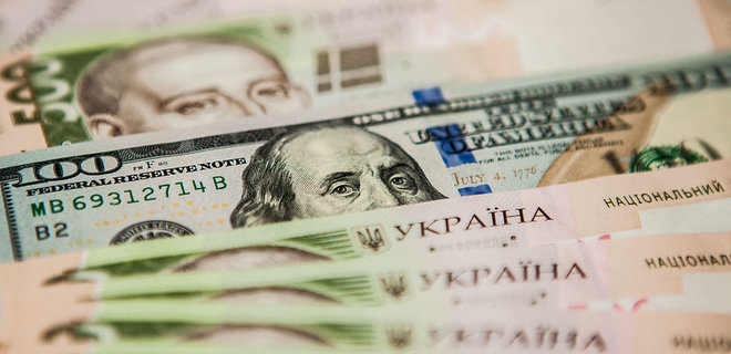 За минулий місяць українці забрали з банків 4 млрд грн. Дані НБУ - Фото