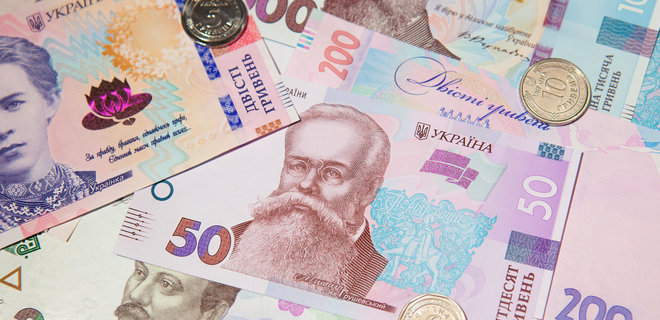 К концу прошлого года украинцы принесли в банки еще 47 млрд грн. Данные НБУ - Фото
