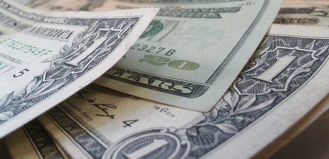 Официальный курс доллара продолжает расти - Фото