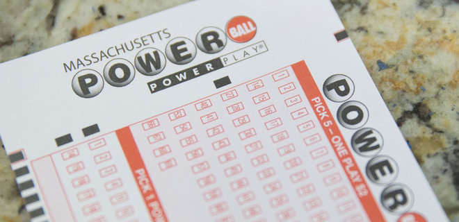 Шанс 1 к 292 млн. В США сорвали самый крупный в истории лотерейный джекпот - Фото