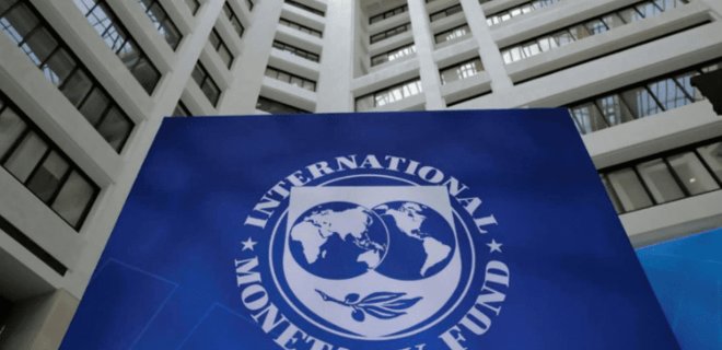 Украина запросила дополнительное экстренное финансирование у МВФ. Идут переговоры - Фото