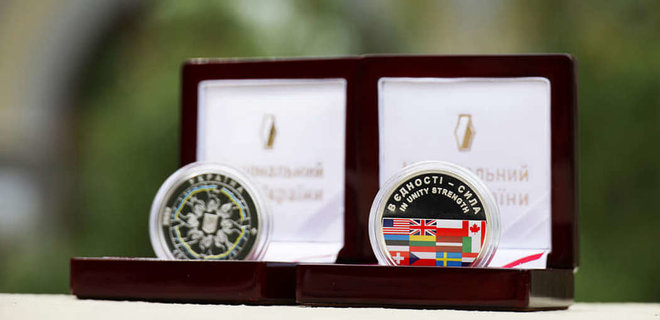 НБУ выпустил первые памятные монеты на военную тематику – фото - Фото