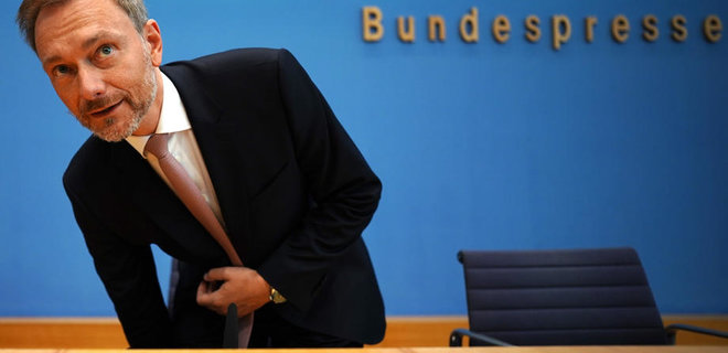 Германия решила ускорить выделение 8 млрд евро помощи Украине - Фото