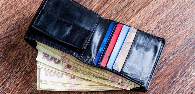 У украинцев стало больше денег: потребительские настроения растут - Фото