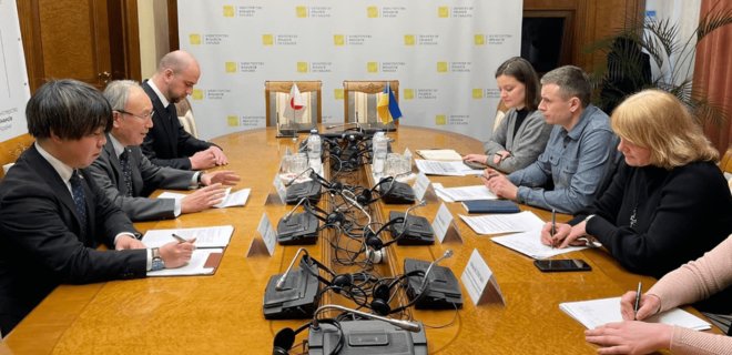Япония разрешила Украине отсрочить выплаты по четырем кредитам - Фото