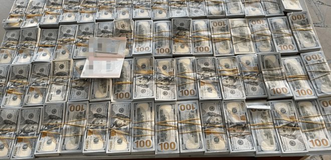 Везли гроші валізами: СБУ викрила канал контрабанди готівки — фото - Фото
