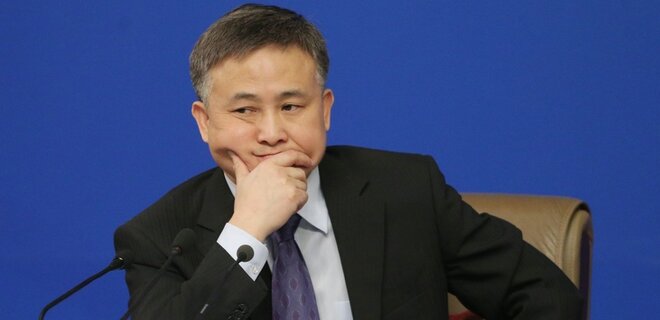 У Китаї на тлі сповільнення економіки змінили керівника центрального банку - Фото