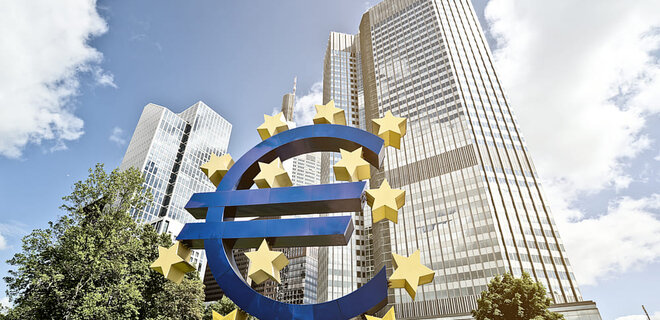 Экономика еврозоны вернулась к росту после двух кварталов стагнации - Фото
